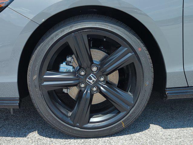 new 2025 Honda Accord Hybrid car, priced at $35,117