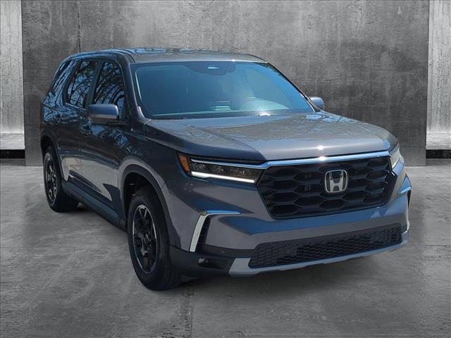 new 2025 Honda Pilot car, priced at $45,686