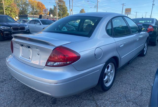 used 2005 Ford Taurus car, priced at $2,500