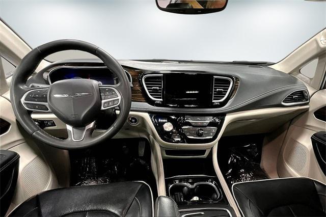 used 2023 Chrysler Pacifica Hybrid car, priced at $28,888