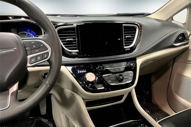 used 2023 Chrysler Pacifica Hybrid car, priced at $28,888