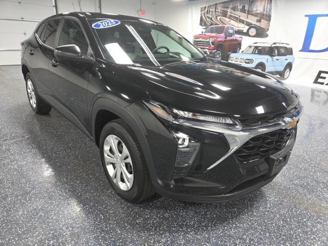 used 2025 Chevrolet Trax car, priced at $23,833