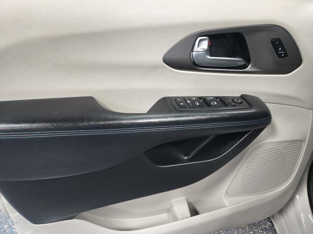 used 2021 Chrysler Pacifica car, priced at $20,655