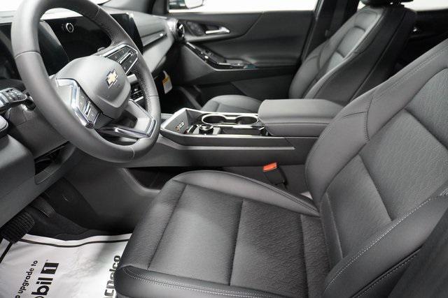 new 2026 Chevrolet Equinox car, priced at $32,895