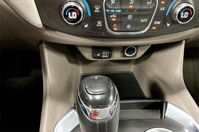 used 2020 Chevrolet Traverse car, priced at $19,988