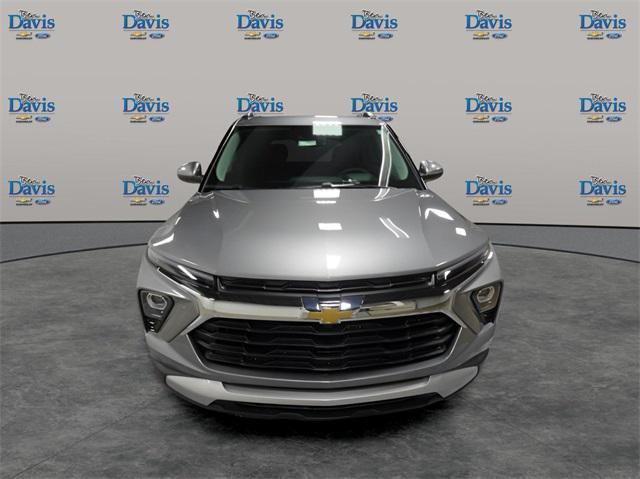 new 2025 Chevrolet TrailBlazer car, priced at $28,475