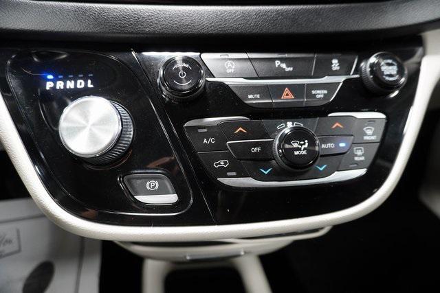 used 2020 Chrysler Pacifica car, priced at $18,283