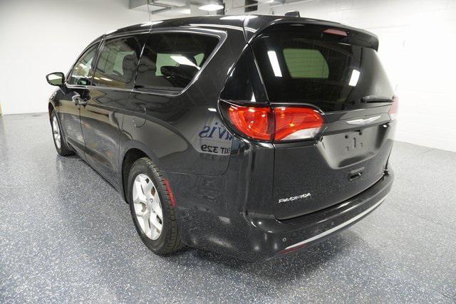 used 2020 Chrysler Pacifica car, priced at $18,283