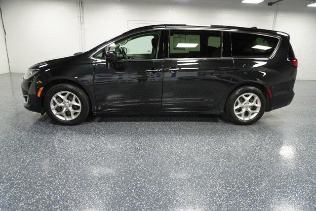 used 2020 Chrysler Pacifica car, priced at $18,283