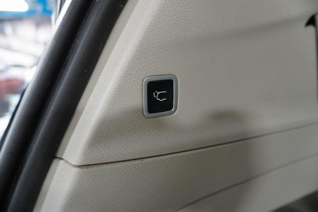 used 2020 Chrysler Pacifica car, priced at $18,283