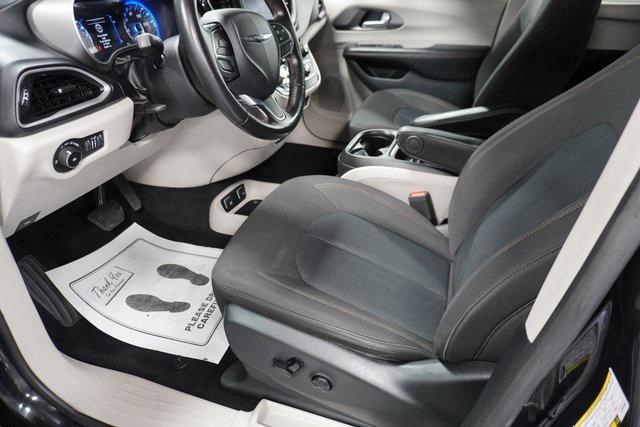 used 2020 Chrysler Pacifica car, priced at $18,283