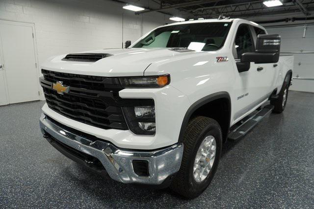 new 2025 Chevrolet Silverado 3500 car, priced at $66,333