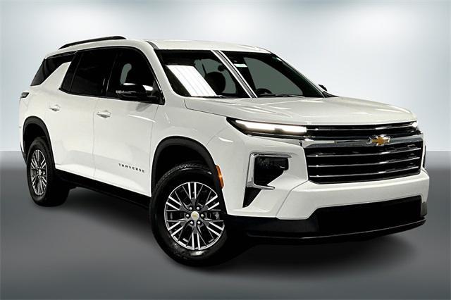 new 2026 Chevrolet Traverse car, priced at $42,444