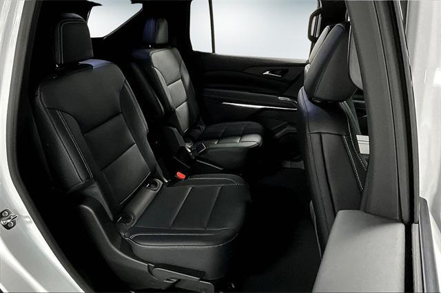 new 2026 Chevrolet Traverse car, priced at $42,444