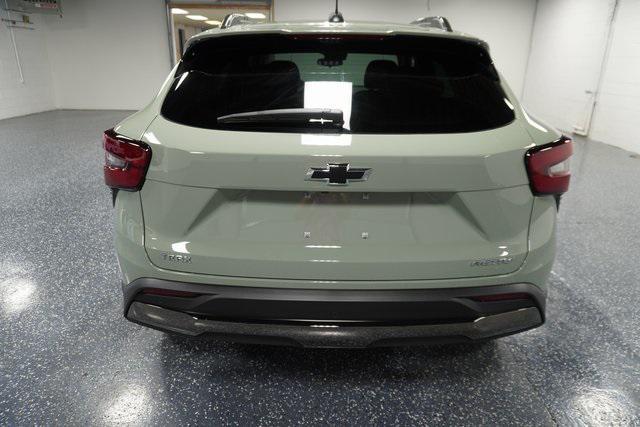 new 2025 Chevrolet Trax car, priced at $27,680