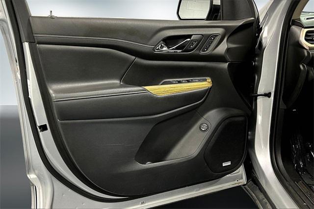 used 2019 GMC Acadia car, priced at $25,425