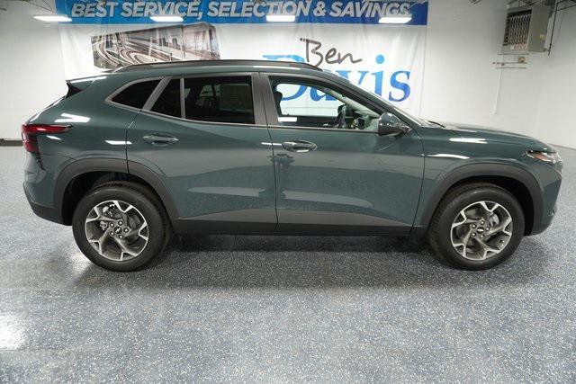 new 2025 Chevrolet Trax car, priced at $25,222