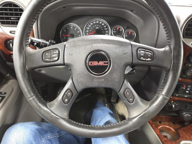 used 2005 GMC Envoy car, priced at $3,911