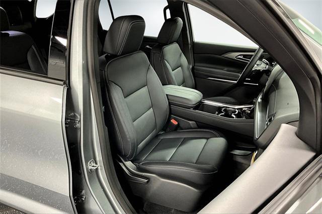 new 2026 Chevrolet Traverse car, priced at $43,222