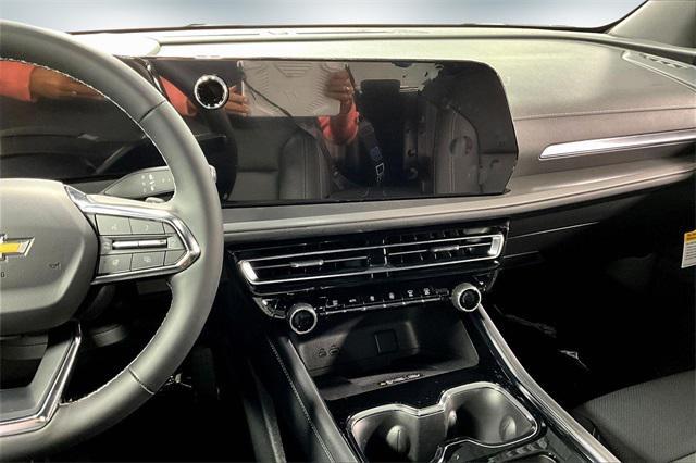 new 2026 Chevrolet Traverse car, priced at $43,222