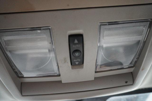 used 2006 Dodge Magnum car, priced at $6,911