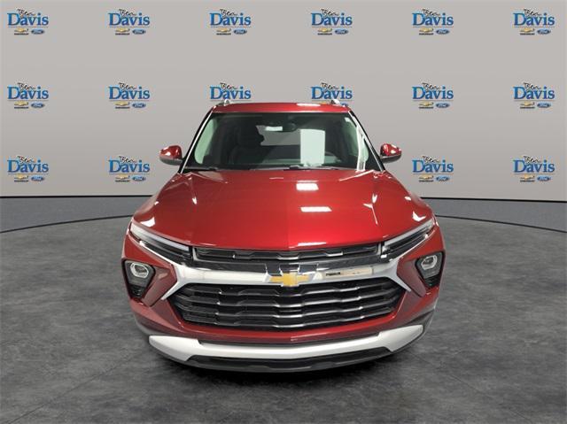 new 2025 Chevrolet TrailBlazer car, priced at $28,199