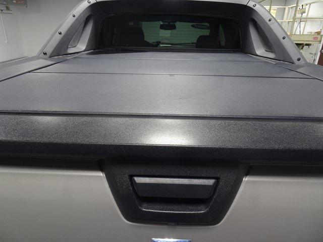 used 2009 Chevrolet Avalanche car, priced at $11,111