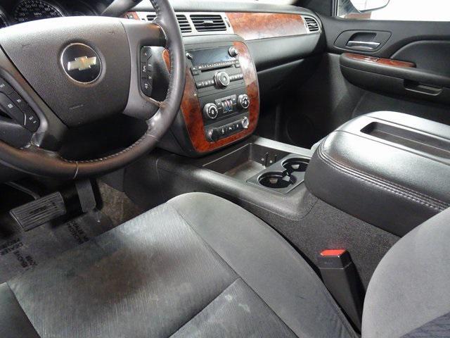 used 2009 Chevrolet Avalanche car, priced at $11,111