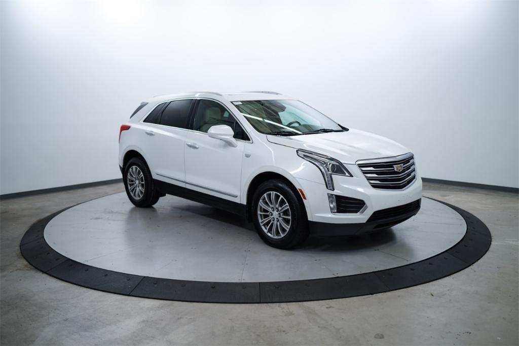 used 2017 Cadillac XT5 car, priced at $14,000