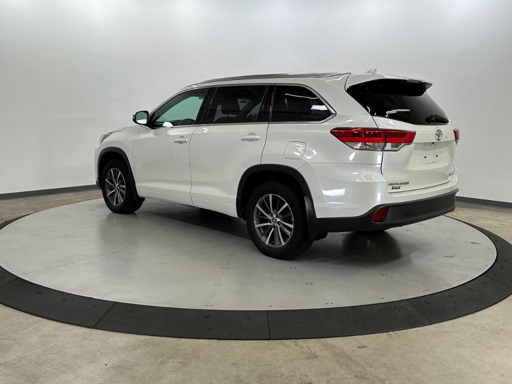 used 2018 Toyota Highlander car