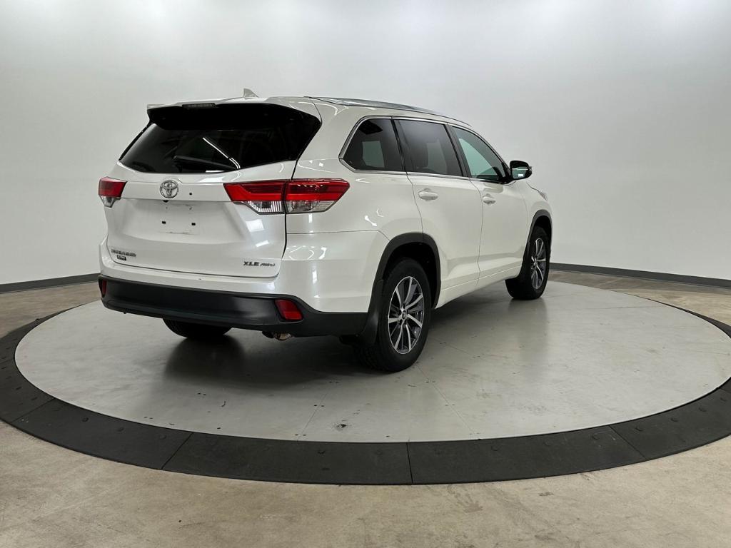 used 2018 Toyota Highlander car