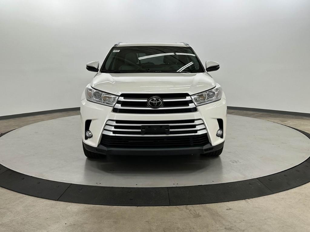 used 2018 Toyota Highlander car