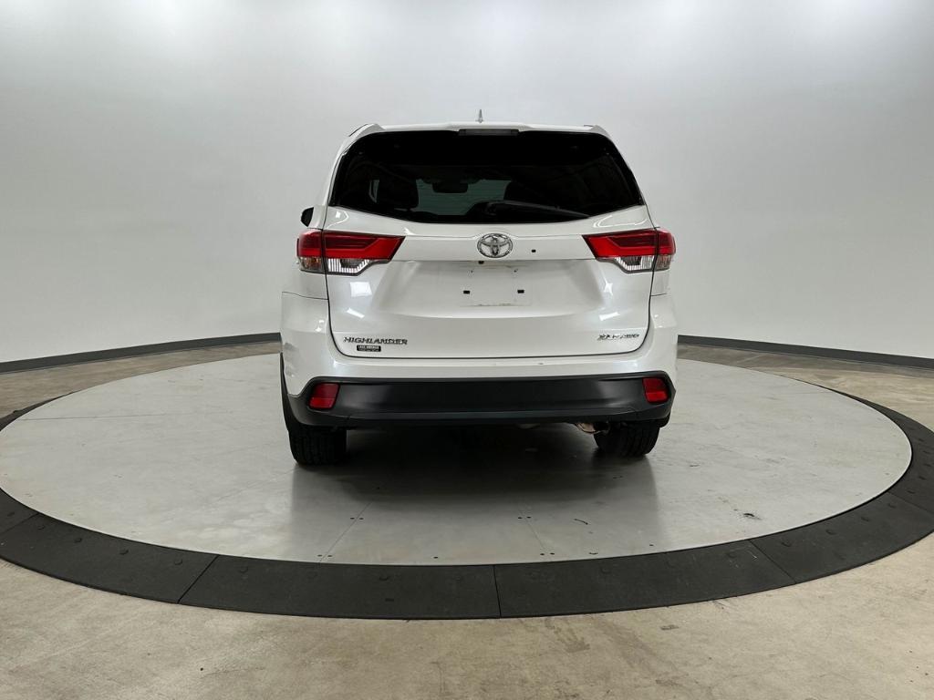 used 2018 Toyota Highlander car