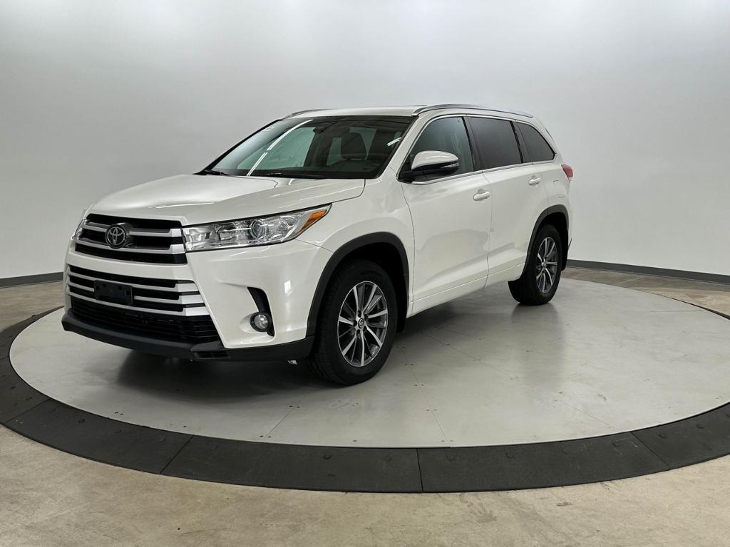 used 2018 Toyota Highlander car