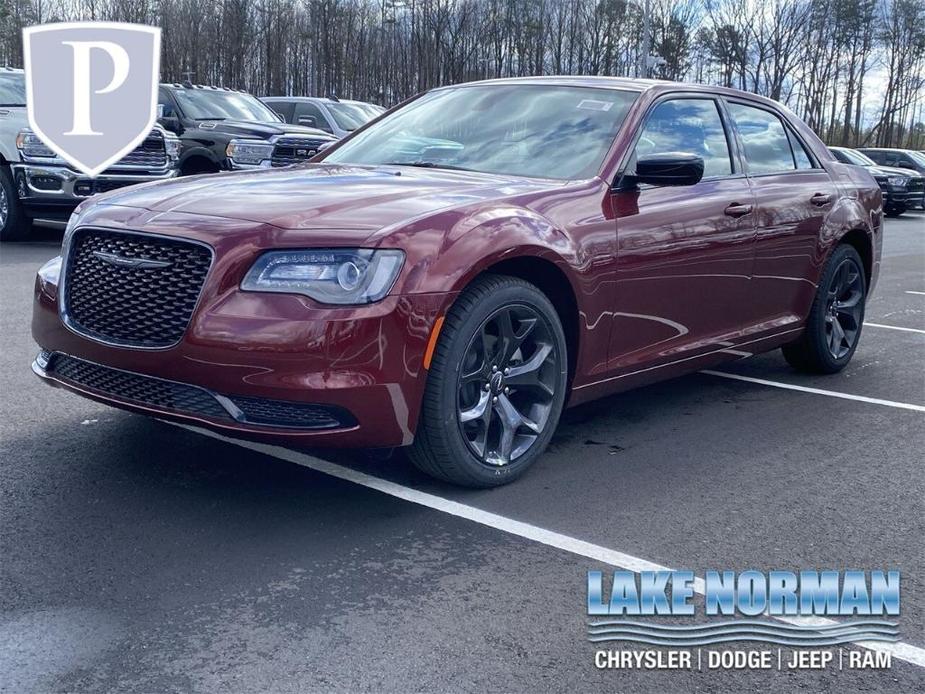 new 2023 Chrysler 300 car, priced at $34,579