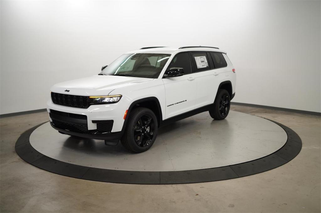 new 2025 Jeep Grand Cherokee L car, priced at $42,580