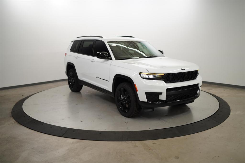 new 2025 Jeep Grand Cherokee L car, priced at $42,580