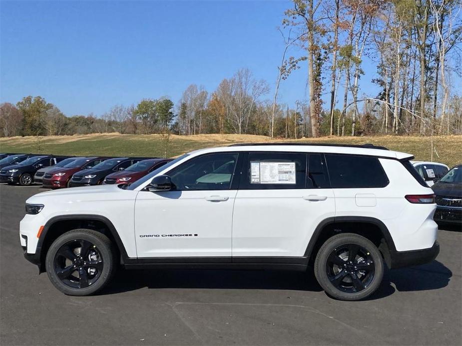 new 2024 Jeep Grand Cherokee L car, priced at $38,372