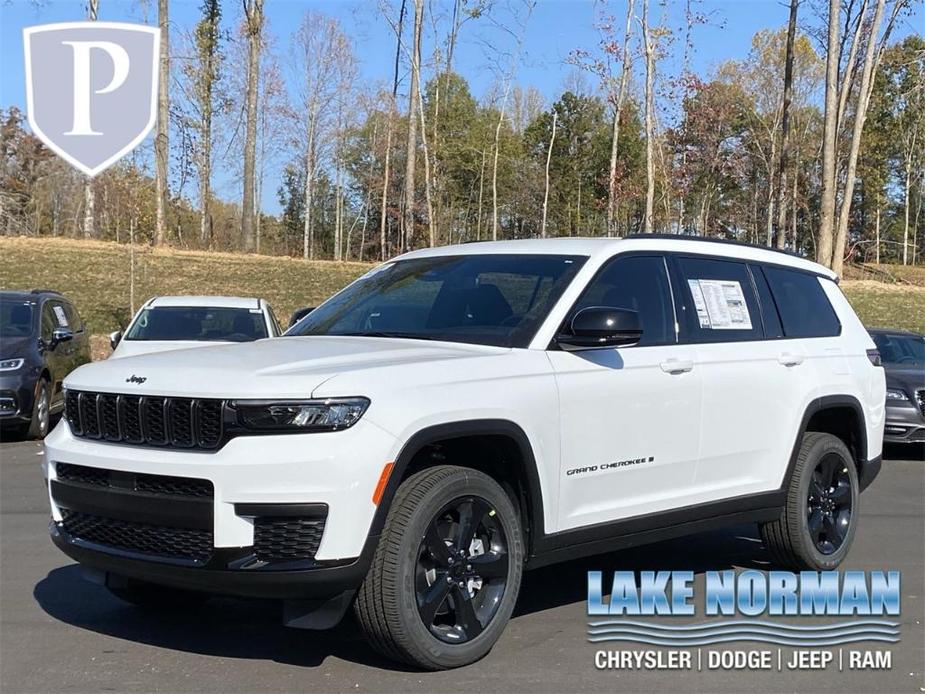 new 2024 Jeep Grand Cherokee L car, priced at $39,330