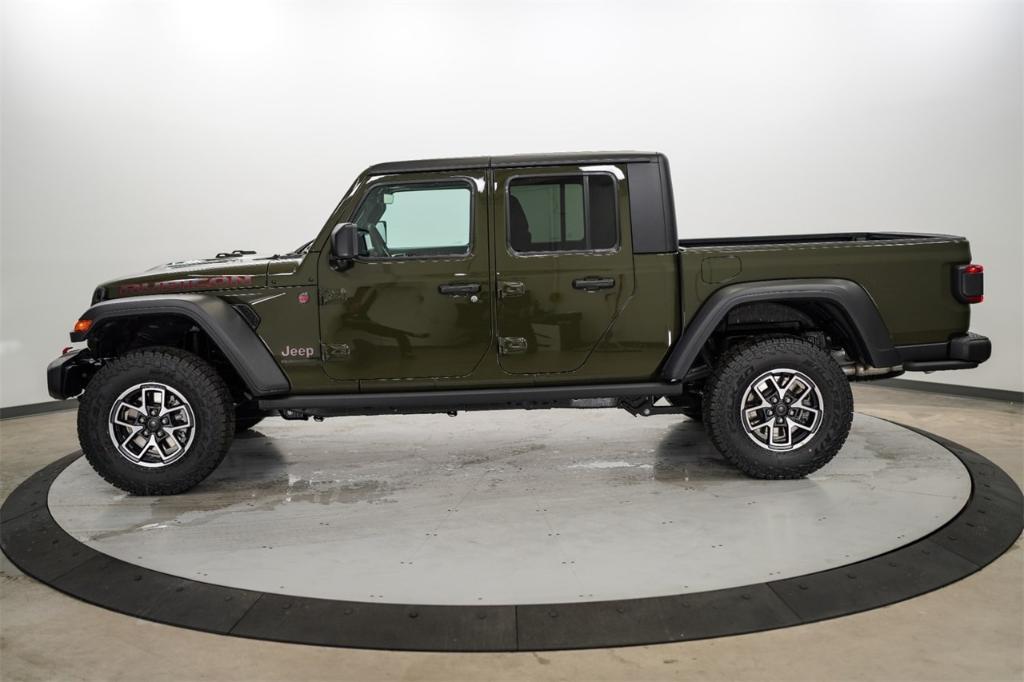 new 2024 Jeep Gladiator car, priced at $53,576