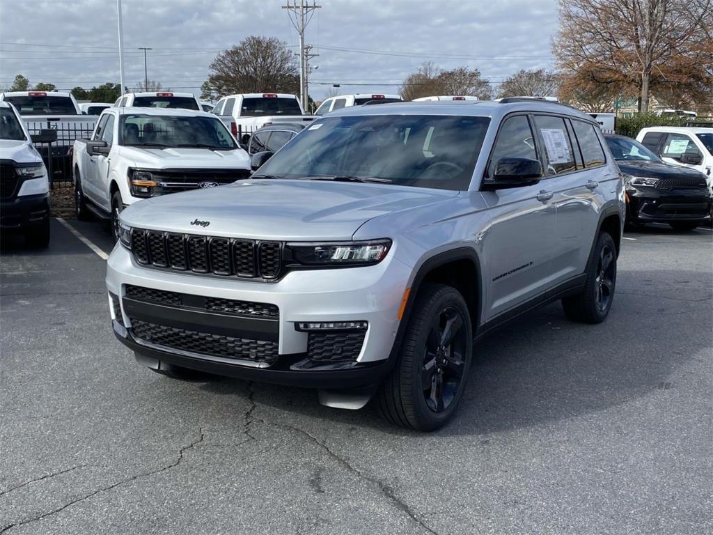 new 2025 Jeep Grand Cherokee L car, priced at $52,555