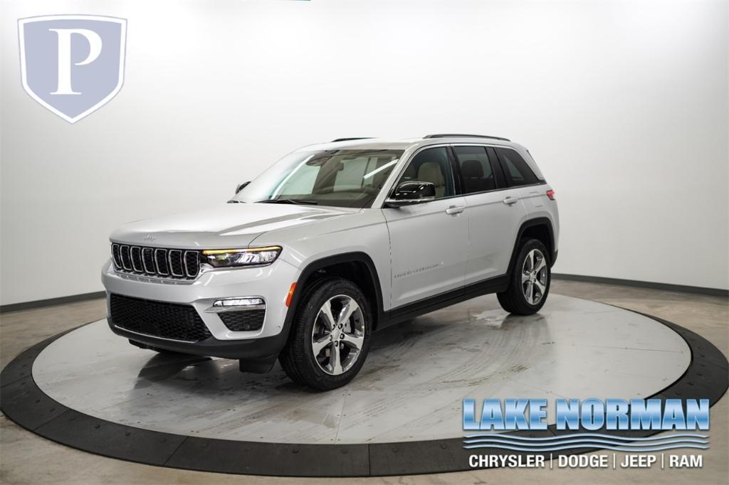 new 2024 Jeep Grand Cherokee car, priced at $44,717