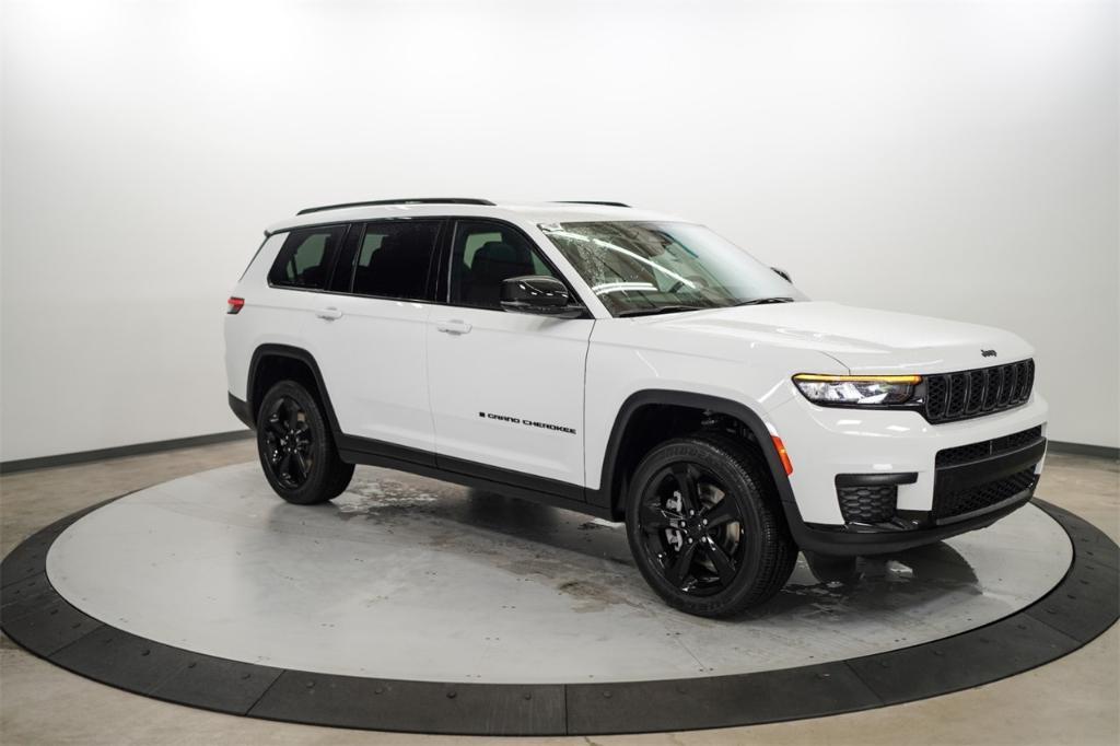 new 2024 Jeep Grand Cherokee L car, priced at $41,843