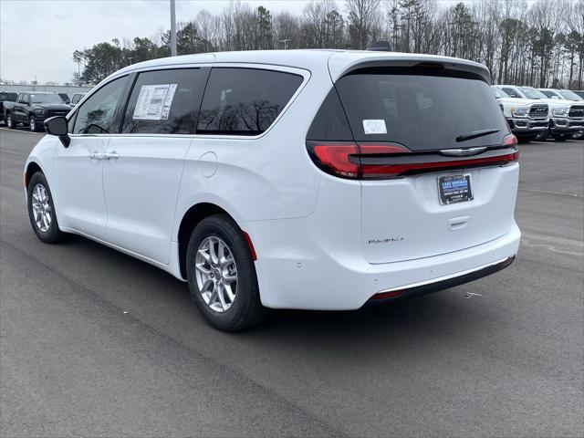 new 2024 Chrysler Pacifica car, priced at $44,551