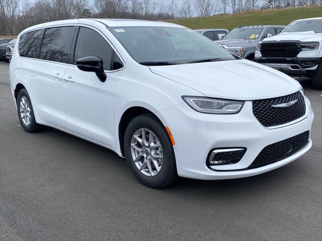 new 2024 Chrysler Pacifica car, priced at $44,551