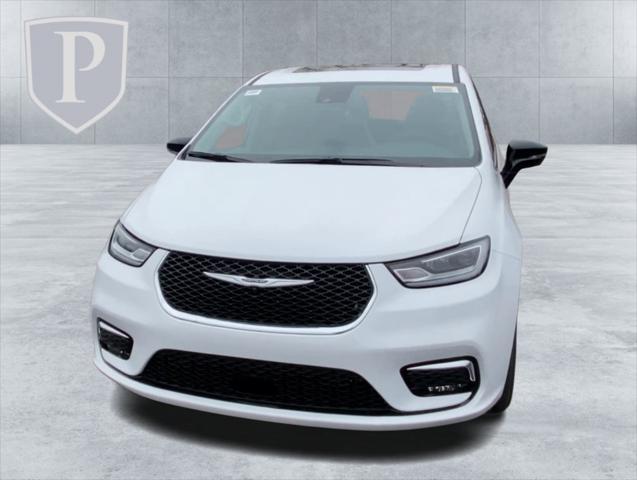 new 2024 Chrysler Pacifica car, priced at $44,551