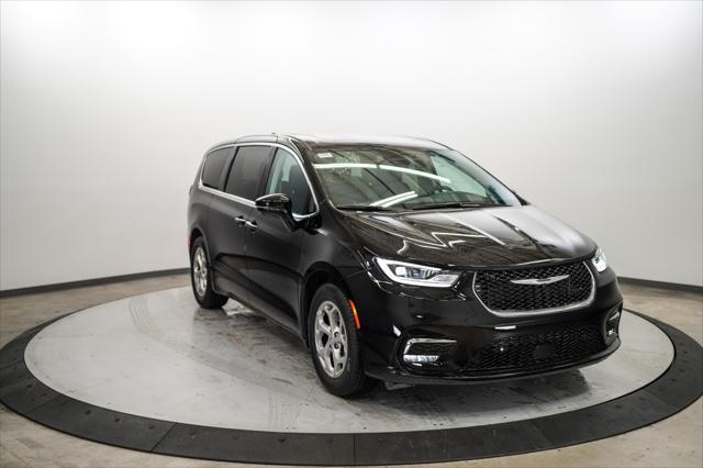 new 2024 Chrysler Pacifica car, priced at $49,024