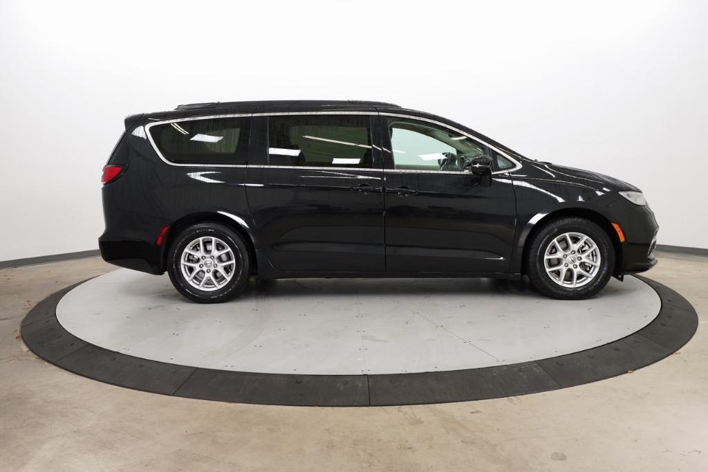 used 2022 Chrysler Pacifica car, priced at $21,000