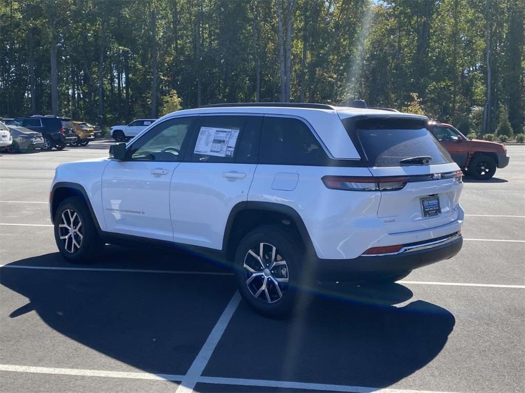 new 2025 Jeep Grand Cherokee car, priced at $42,465