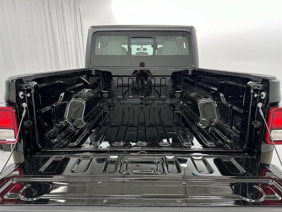 new 2024 Jeep Gladiator car, priced at $40,146